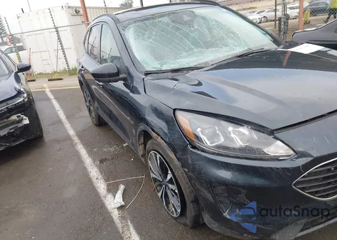 2022 Ford Escape Se Hybrid from USA, damaged, VIN 1FMCU0BZ5NUB10261